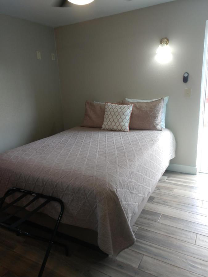 Red Rock Motel And Dam Motel Page Ngoại thất bức ảnh