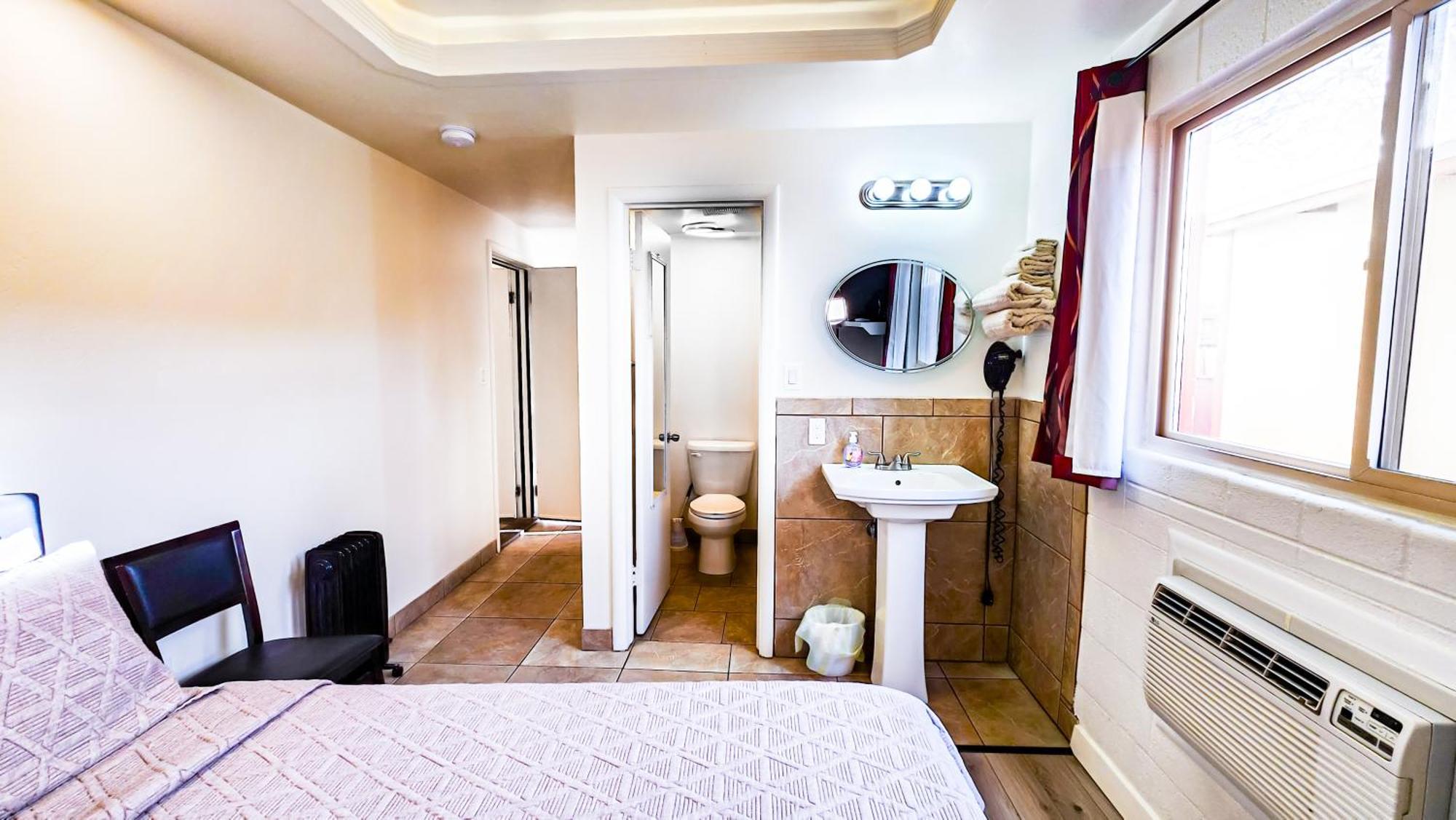 Red Rock Motel And Dam Motel Page Ngoại thất bức ảnh