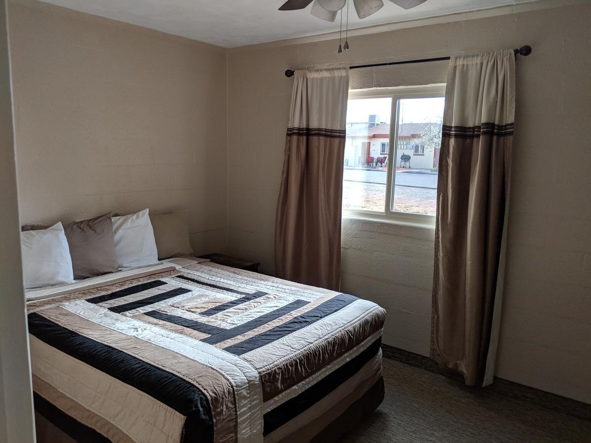 Red Rock Motel And Dam Motel Page Ngoại thất bức ảnh