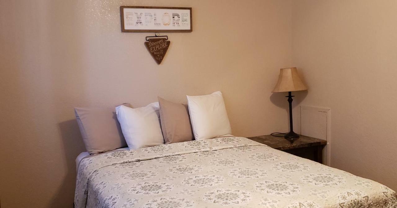 Red Rock Motel And Dam Motel Page Ngoại thất bức ảnh